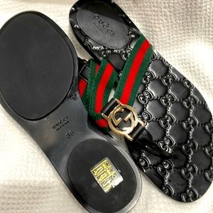 Rand new, never worn Gucci Flip Flops